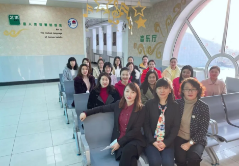 “夯實(shí)素質(zhì)基礎(chǔ) 提升專業(yè)能力”解放大學(xué)區(qū)學(xué)科教師培訓(xùn)(英語)